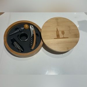 Wine & Cutting Board Set